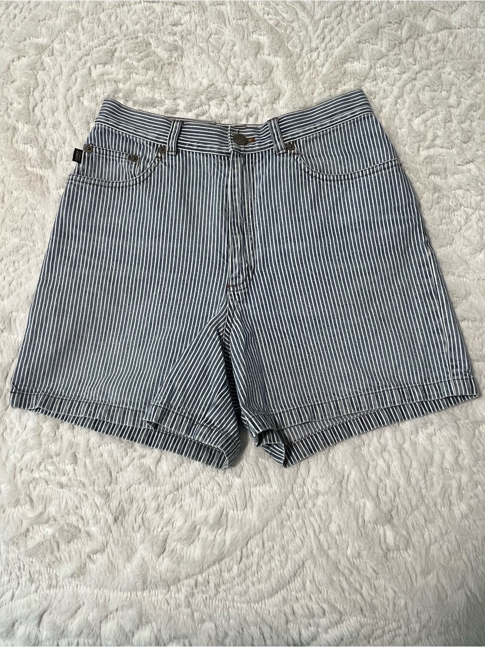 Lauren Jeans Co Ralph Lauren Classic Navy and White Striped Bermuda Size 4